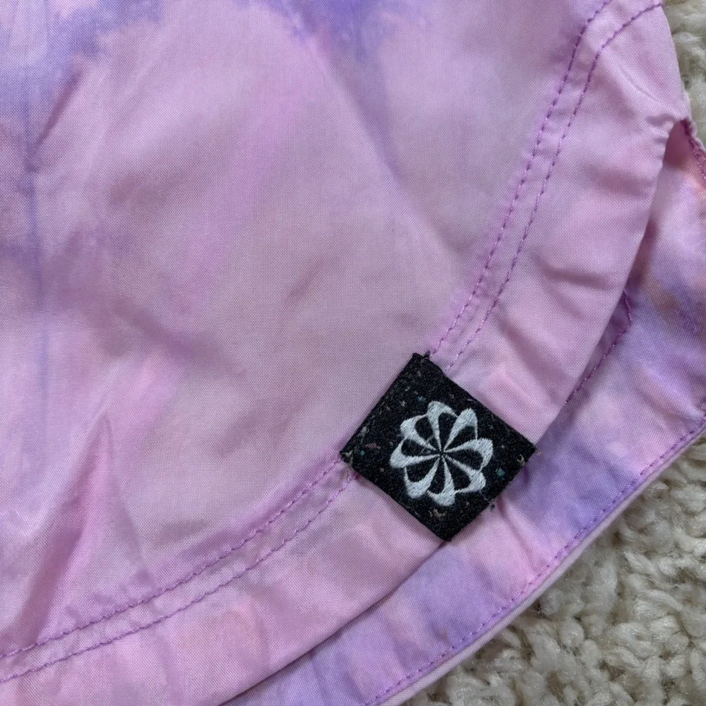 Nike Trail Running Shorts Womens Small Purple Pink Tie Dye Marble Athletic 3in - Picture 2 of 13